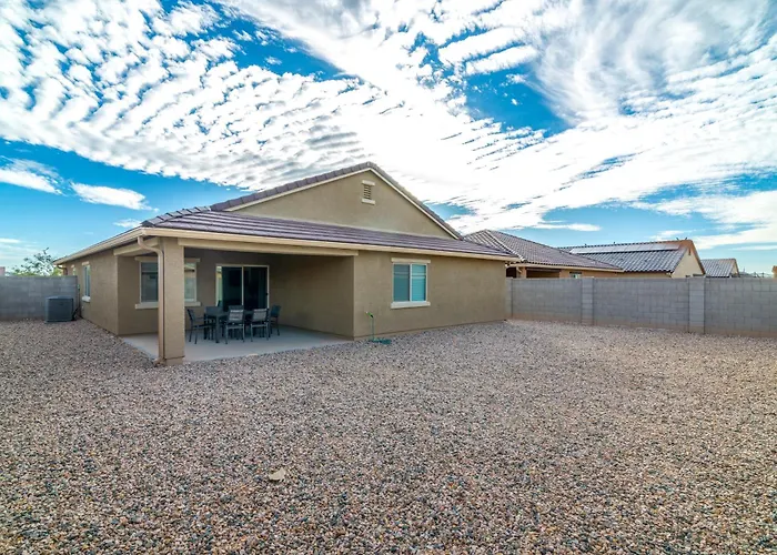 *family Oasis*shuffleboard*backyard*arcade*garage* Casa Grande